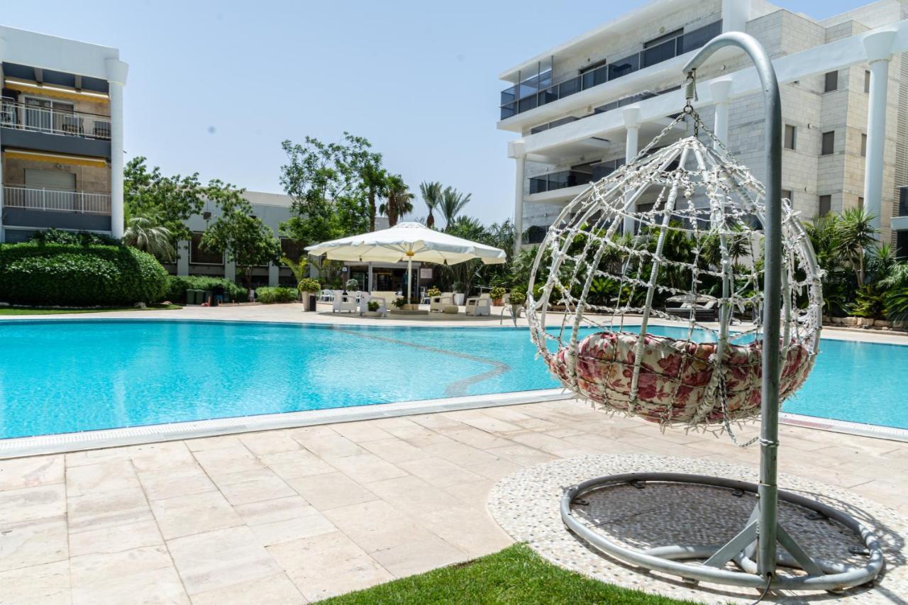 Апартаменты דירת גן פונה לבריכה - Pool Garden View Эйлат Экстерьер фото