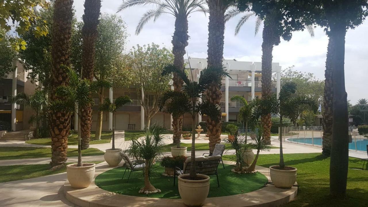 Апартаменты דירת גן פונה לבריכה - Pool Garden View Эйлат Экстерьер фото